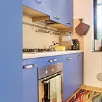 A Due Passi Dal 아파트 *